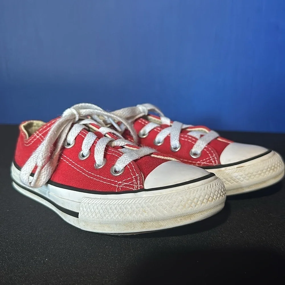 Converse Chuck Taylor All Star Red Low Top Kids Boy Girl Size  Canvas Size 1.5